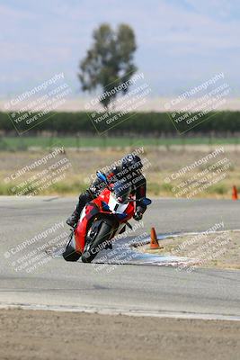 media/May-25-2025-Lets Ride (Sun) [[0ff033e448]]/B Group/1120am (Grapevine)/